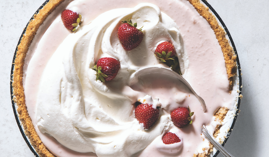 Sunday Paper Dinner Table: Strawberry Pie