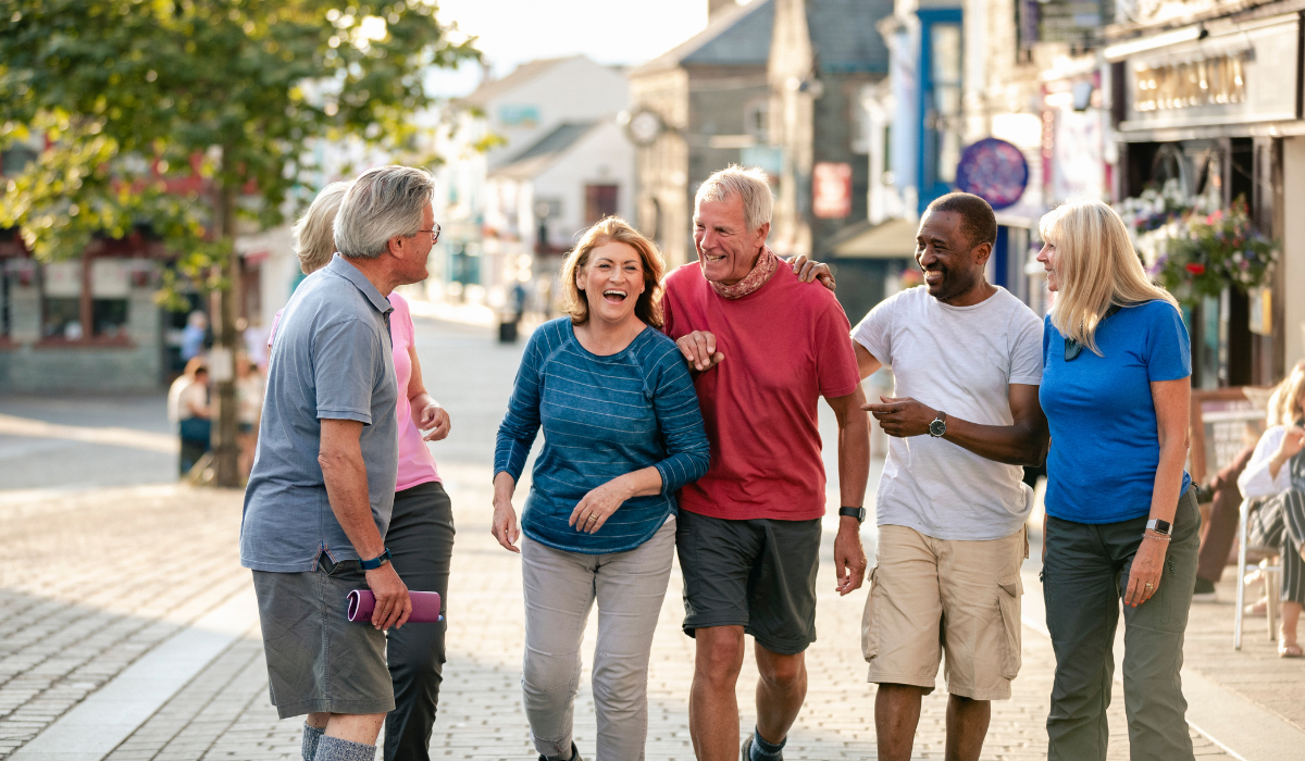 Sunday Paper Reader Julie Flakstad is on a Mission to Redefine Midlife Friendships. Here's How to Find Your People in a Disconnected, Lonely World