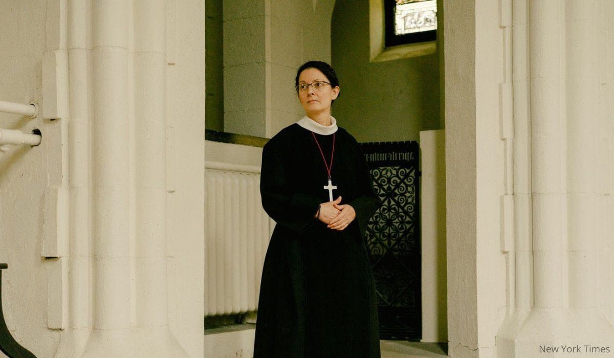 Sister Monica Clare Left an Unfulfilling Career and Marriage for the Convent. Her Story Is a Compass for Finding Your Truth