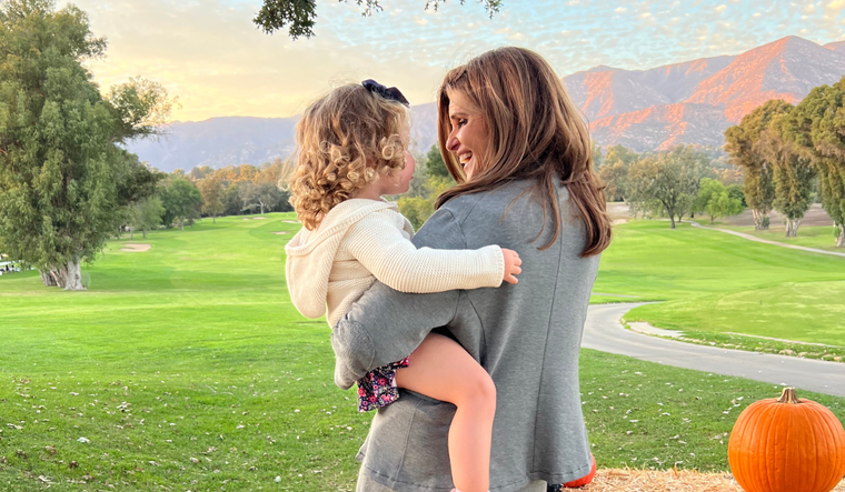 Maria and her granddaughter.